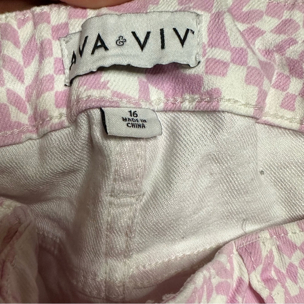 Ava & Viv Stretch Checkered Pants fit like 14; obsessed, they don’t hit w/ fits